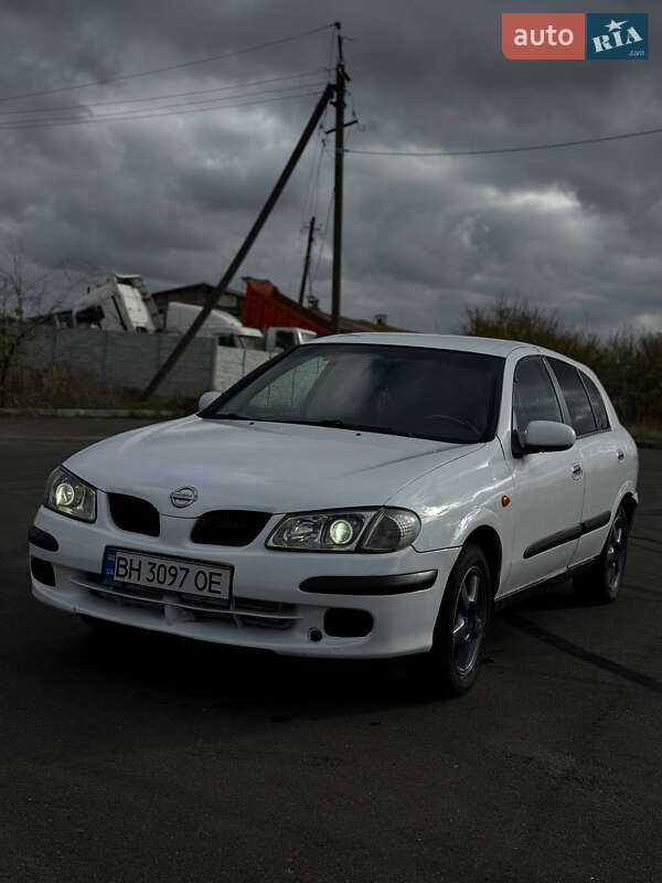 Хетчбек Nissan Almera 2002 в Одесі