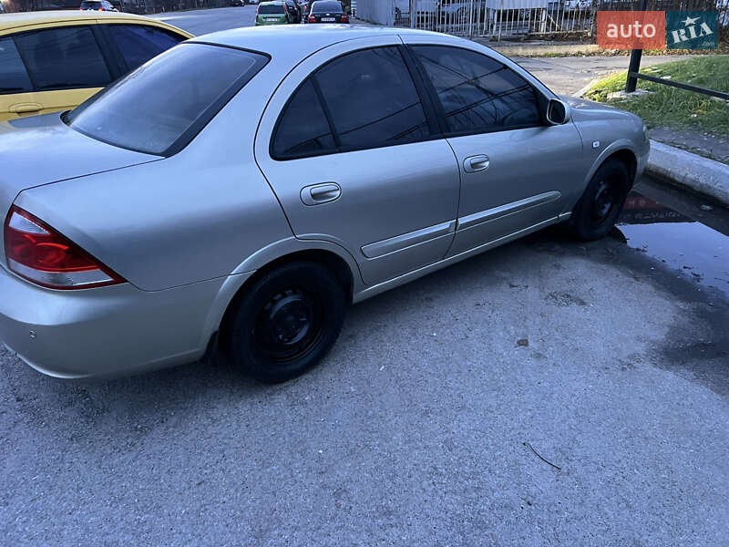 Седан Nissan Almera 2007 в Киеве