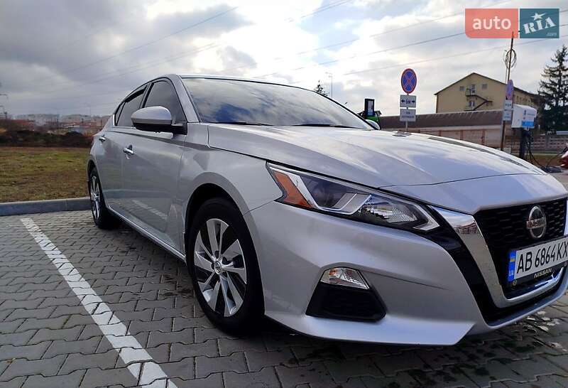 Седан Nissan Altima 2021 в Виннице