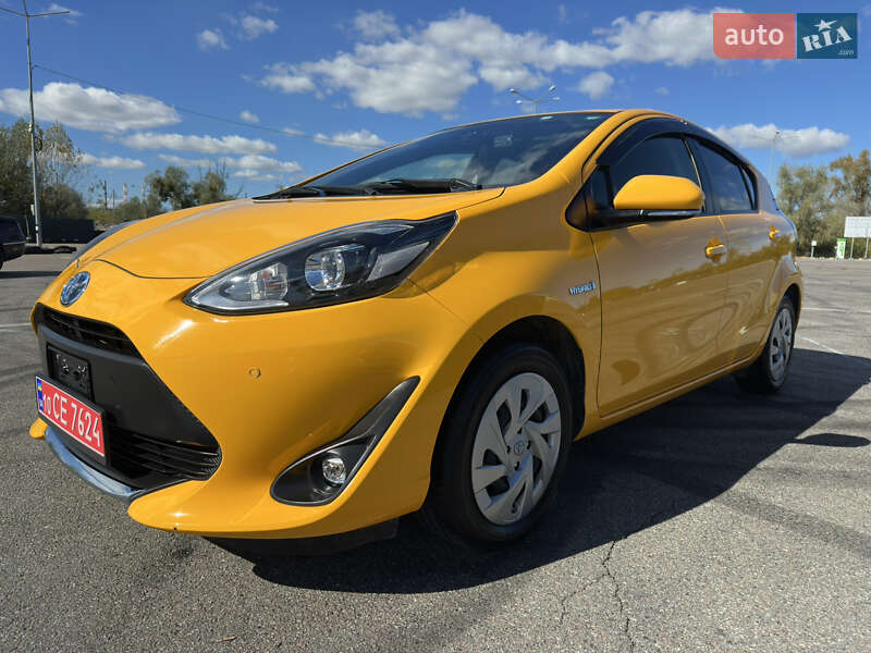 Хетчбек Toyota Aqua 2020 в Києві