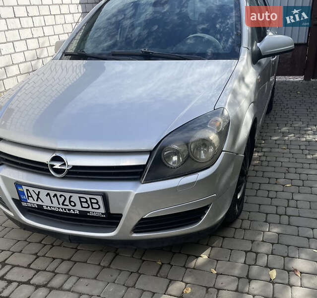 Універсал Opel Astra 2004 в Мерефа Універсал Opel Astra 2004 в Мерефа
