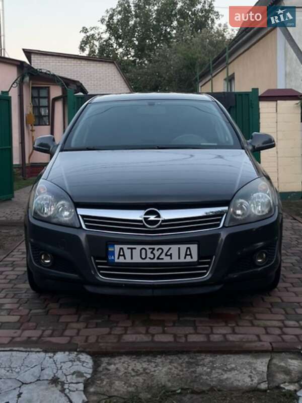 Універсал Opel Astra 2011 в Києві Універсал Opel Astra 2011 в Києві