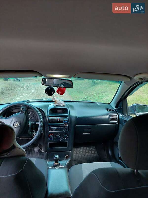 Седан Opel Astra 2005 в Черновцах Седан Opel Astra 2005 в Черновцах