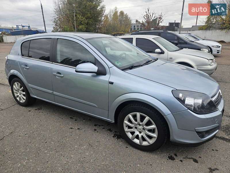 Хетчбек Opel Astra 2005 в Черкасах