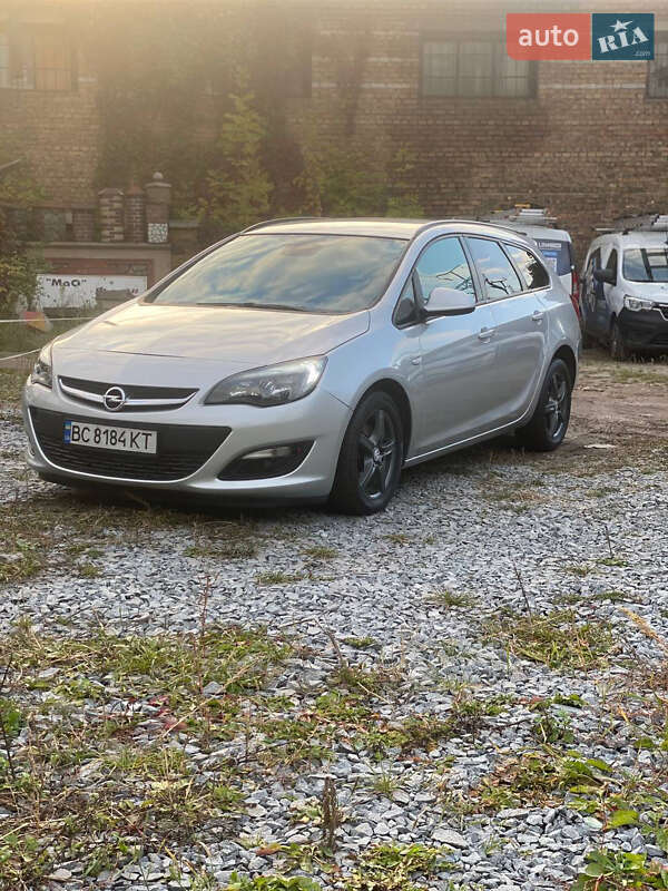 Универсал Opel Astra 2013 в Львове Универсал Opel Astra 2013 в Львове