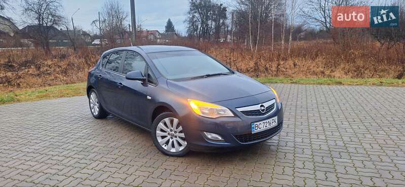 Хэтчбек Opel Astra 2009 в Стрые