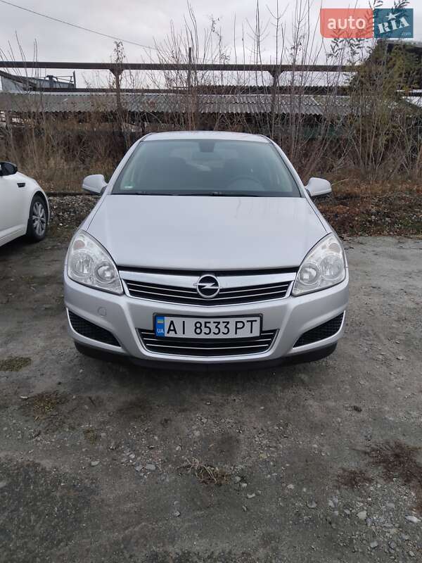 Універсал Opel Astra 2009 в Мені Універсал Opel Astra 2009 в Мені