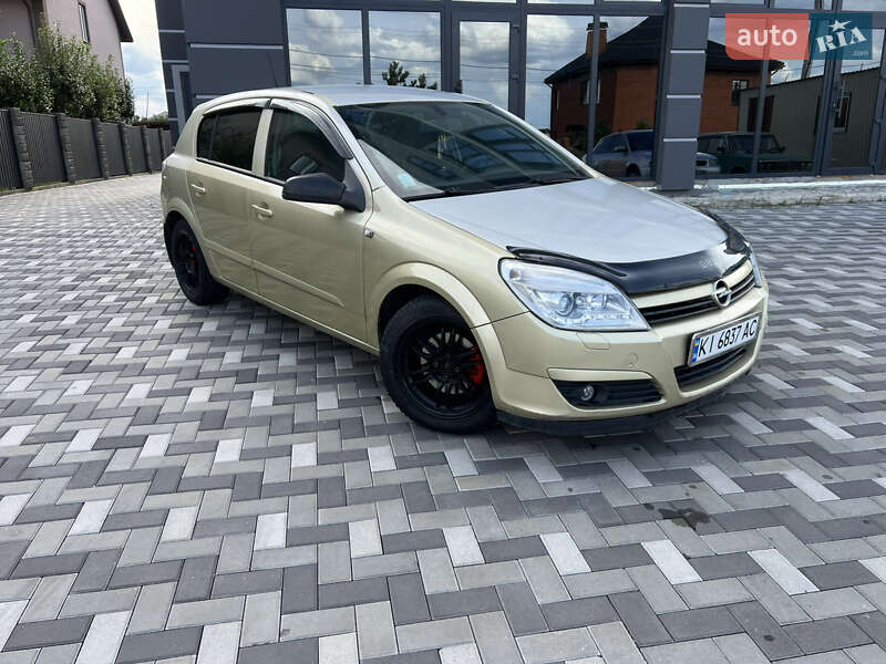 Хэтчбек Opel Astra 2005 в Киеве