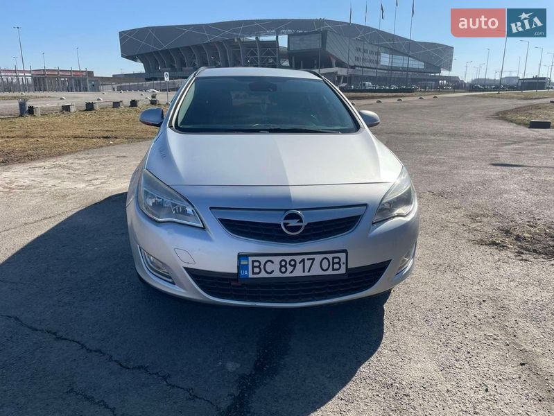 Универсал Opel Astra 2012 в Львове Универсал Opel Astra 2012 в Львове