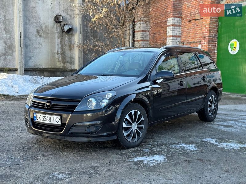 Универсал Opel Astra 2004 в Нетешине