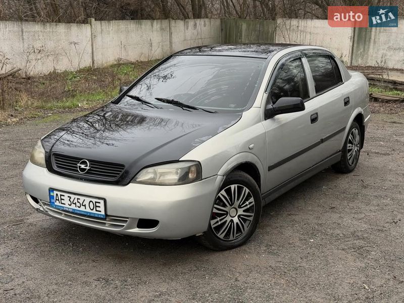 Седан Opel Astra 2008 в Днепре