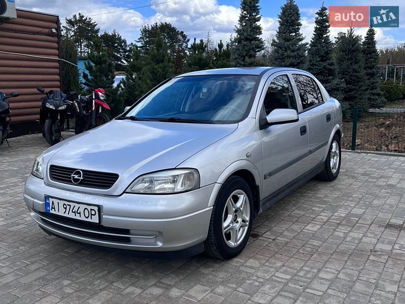 Хэтчбек Opel Astra 2001 в Святопетровское