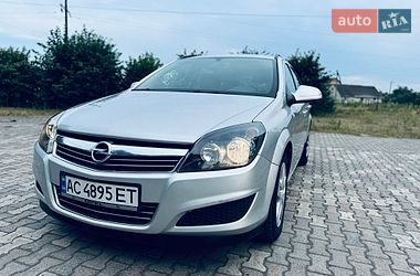 Универсал Opel Astra 2012 в Рожище Универсал Opel Astra 2012 в Рожище