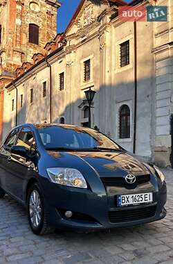 Хетчбек Toyota Auris 2009 в Кам'янець-Подільському