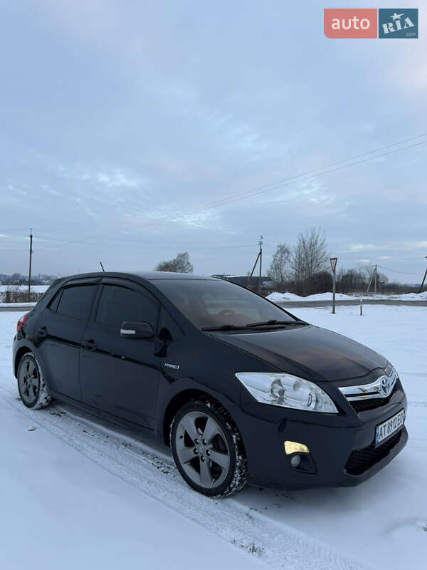 Хетчбек Toyota Auris 2012 в Івано-Франківську