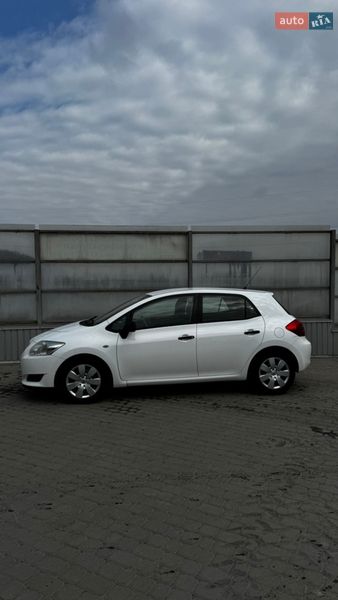 Хэтчбек Toyota Auris 2009 в Тернополе