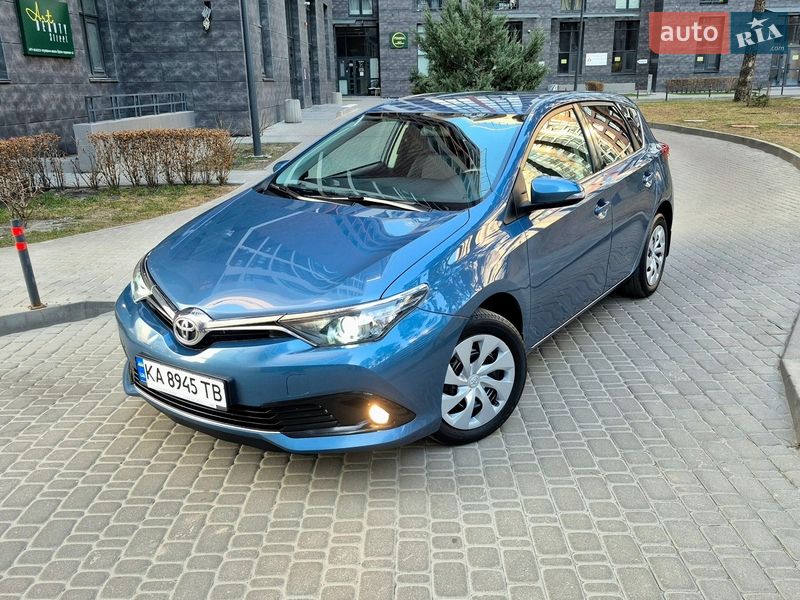 Хэтчбек Toyota Auris 2016 в Киеве Хэтчбек Toyota Auris 2016 в Киеве