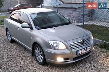 Седан Toyota Avensis 2006 в Волочиську