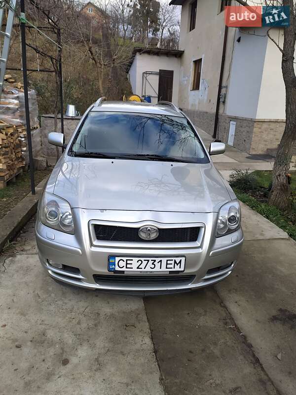 Универсал Toyota Avensis 2005 в Черновцах