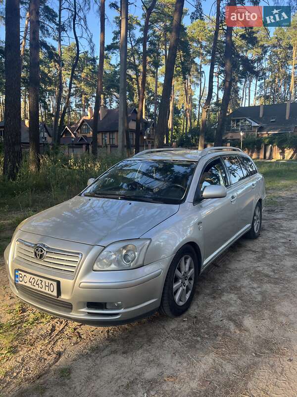 Универсал Toyota Avensis 2005 в Чернигове