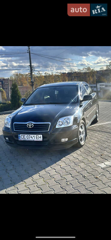 Седан Toyota Avensis 2005 в Черновцах