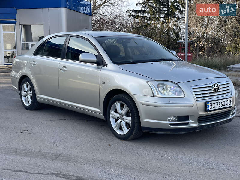 Универсал Toyota Avensis 2005 в Староконстантинове
