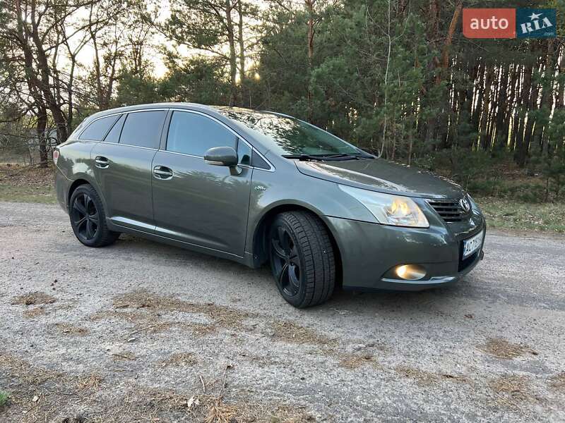 Универсал Toyota Avensis 2009 в Ратным