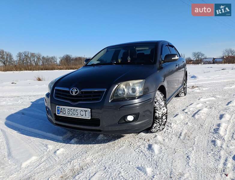 Седан Toyota Avensis 2008 в Виннице