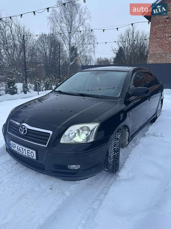 Лифтбек Toyota Avensis 2005 в Ивано-Франковске Лифтбек Toyota Avensis 2005 в Ивано-Франковске