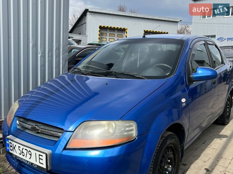 Седан Chevrolet Aveo 2005 в Рівному