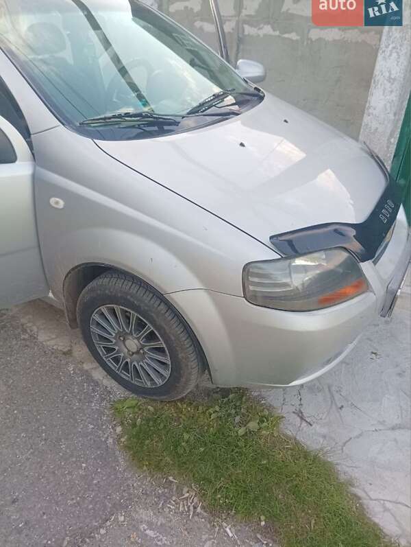 Хэтчбек Chevrolet Aveo 2007 в Днепре