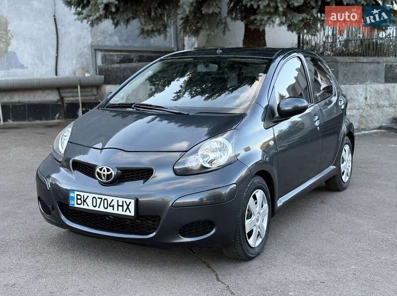 Хэтчбек Toyota Aygo 2009 в Ровно