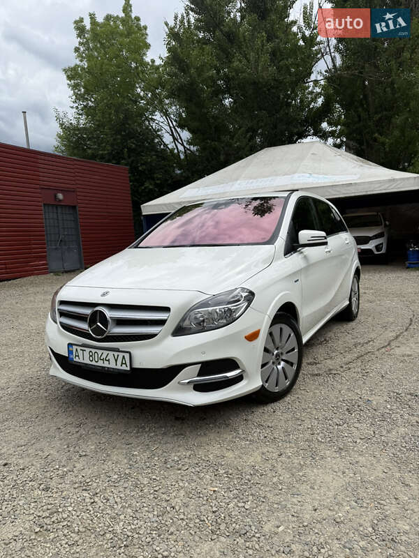 Хэтчбек Mercedes-Benz B-Class 2017 в Ивано-Франковске