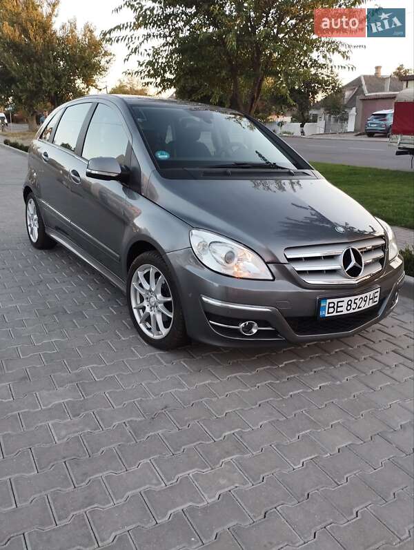 Хэтчбек Mercedes-Benz B-Class 2010 в Николаеве
