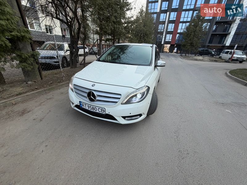 Хэтчбек Mercedes-Benz B-Class 2012 в Ивано-Франковске Хэтчбек Mercedes-Benz B-Class 2012 в Ивано-Франковске