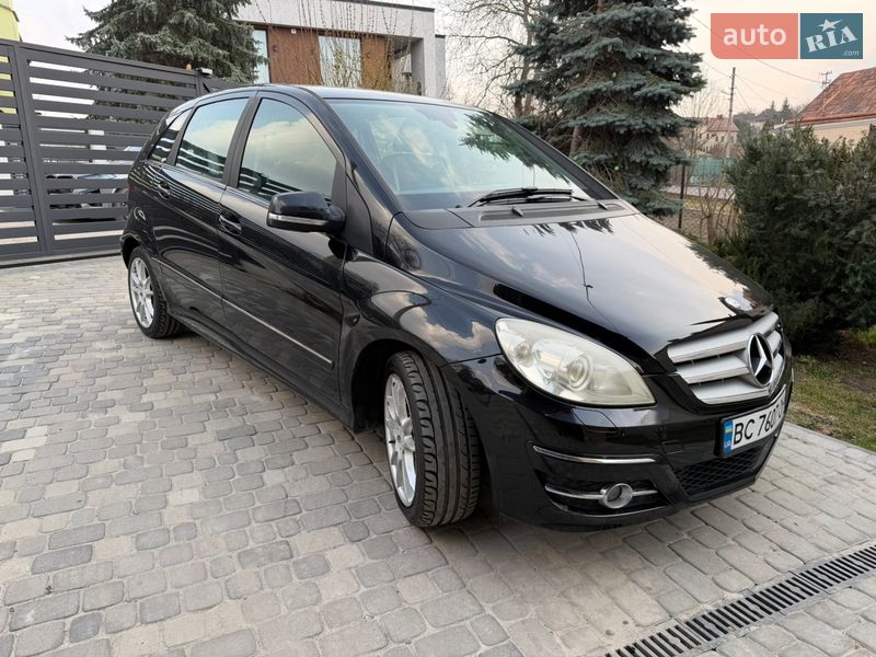 Хэтчбек Mercedes-Benz B-Class 2011 в Львове Хэтчбек Mercedes-Benz B-Class 2011 в Львове