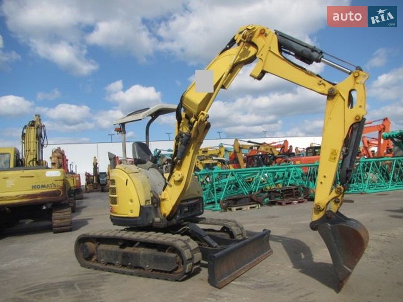 Гусеничний екскаватор Yanmar B4-6A 2014 в Одесі