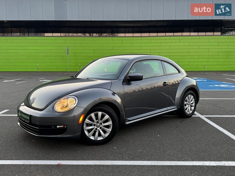 Хэтчбек Volkswagen Beetle 2016 в Киеве Хэтчбек Volkswagen Beetle 2016 в Киеве
