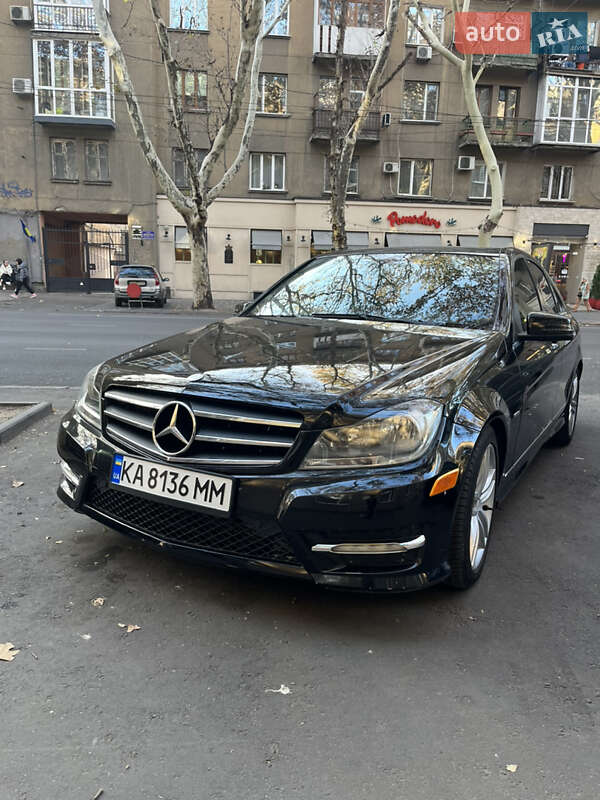 Седан Mercedes-Benz C-Class 2011 в Одессе