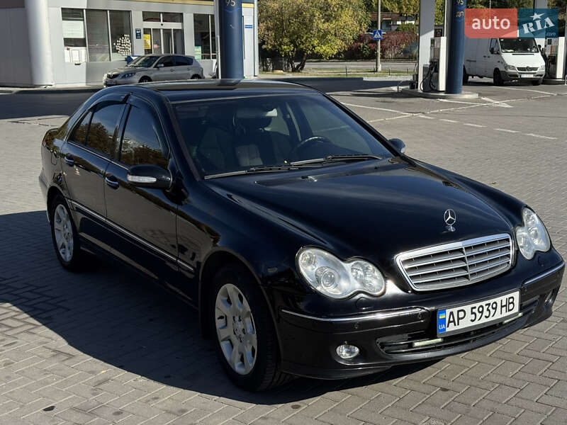 Седан Mercedes-Benz C-Class 2004 в Запорожье