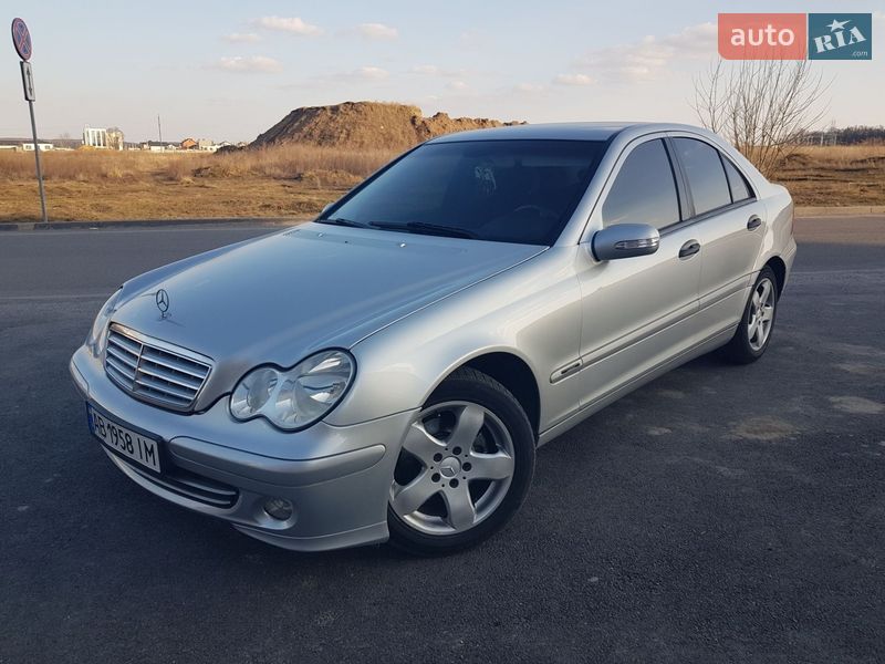 Седан Mercedes-Benz C-Class 2004 в Виннице