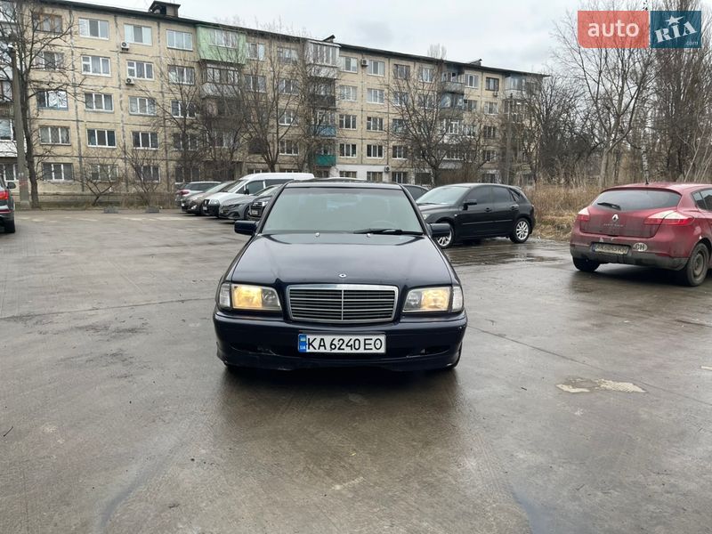Седан Mercedes-Benz C-Class 1997 в Киеве