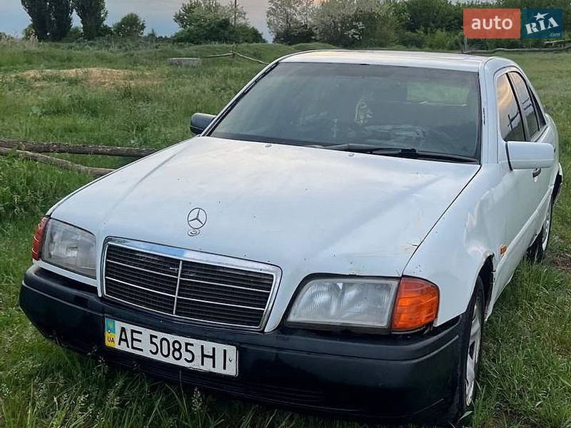 Седан Mercedes-Benz C-Class 1994 в Павлограде