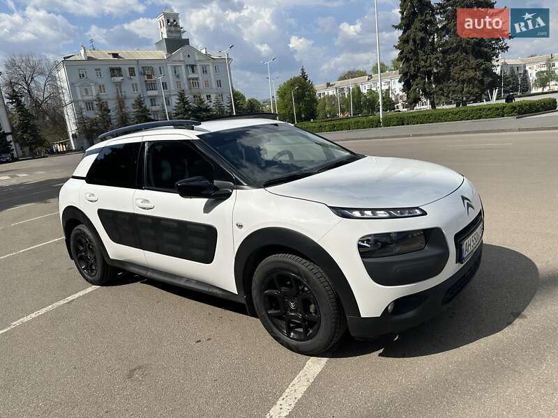 Внедорожник / Кроссовер Citroen C4 Cactus 2017 в Киеве