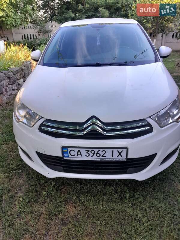 Хэтчбек Citroen C4 2014 в Смеле