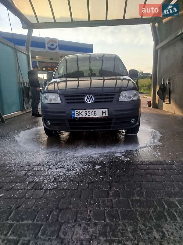 Минивэн Volkswagen Caddy 2005 в Клесовом