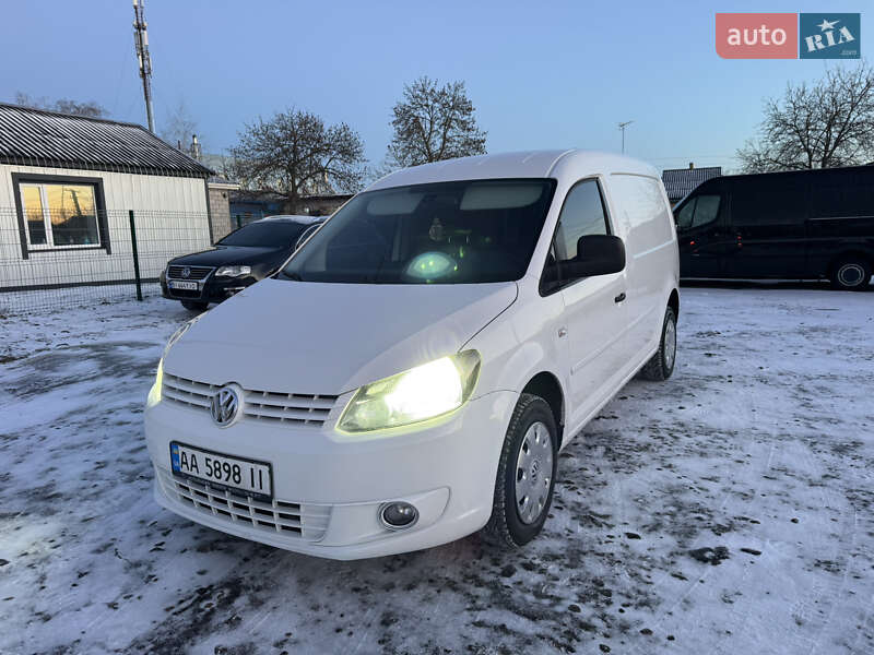 Грузовой фургон Volkswagen Caddy 2015 в Кобеляках
