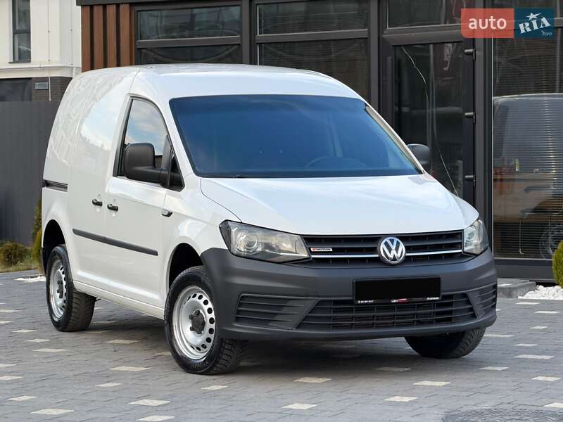 Грузовой фургон Volkswagen Caddy 2015 в Ужгороде