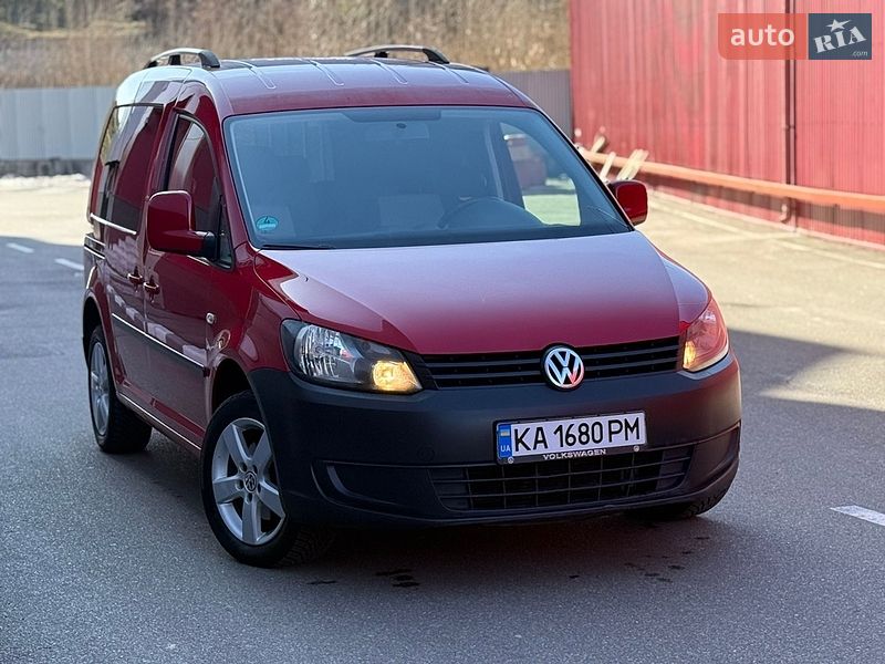 Мінівен Volkswagen Caddy 2014 в Києві
