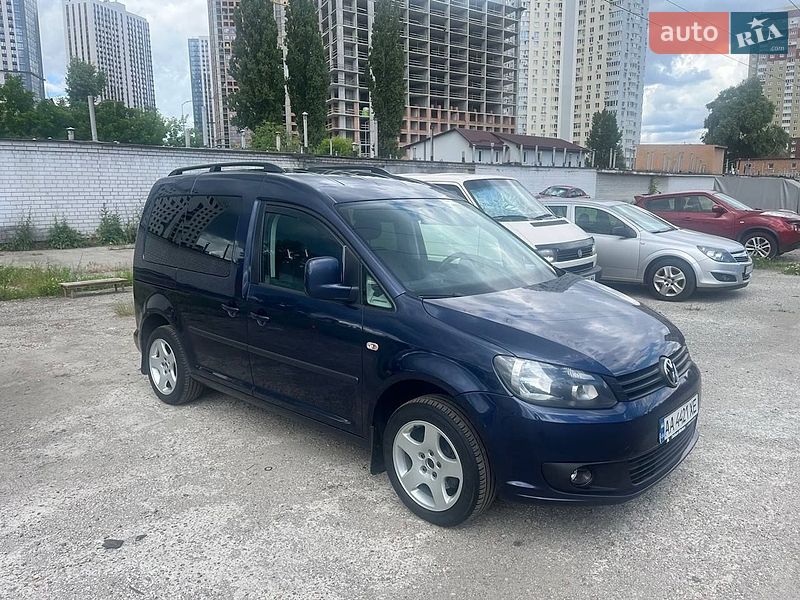 Минивэн Volkswagen Caddy 2014 в Киеве